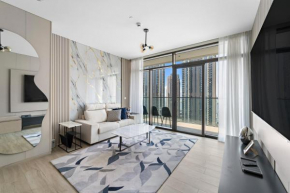 1BR Palace Residences, City View